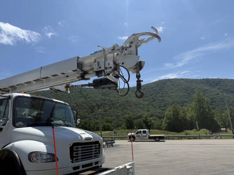 2012 Freightliner M2 106