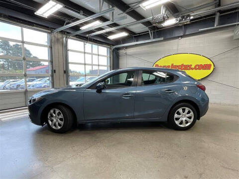 2016 Mazda MAZDA3 i Sport