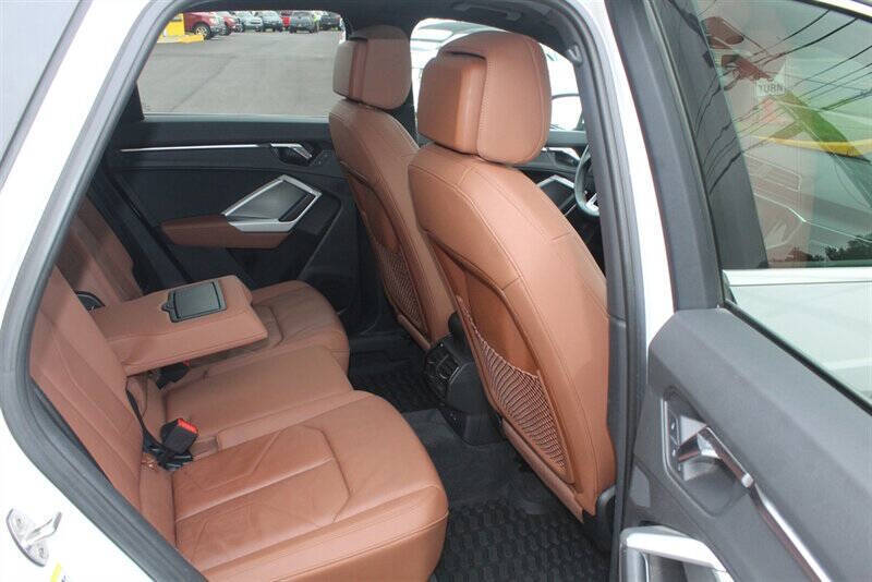 2020 Audi Q3 quattro Premium Plus 45 TFSI