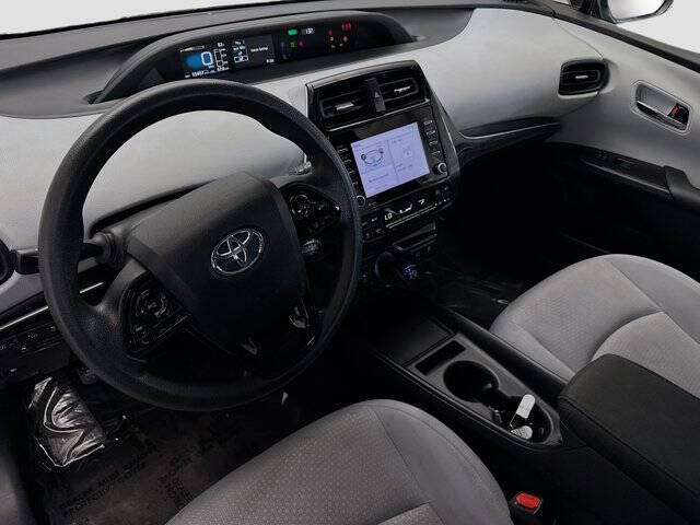 2022 Toyota Prius LE