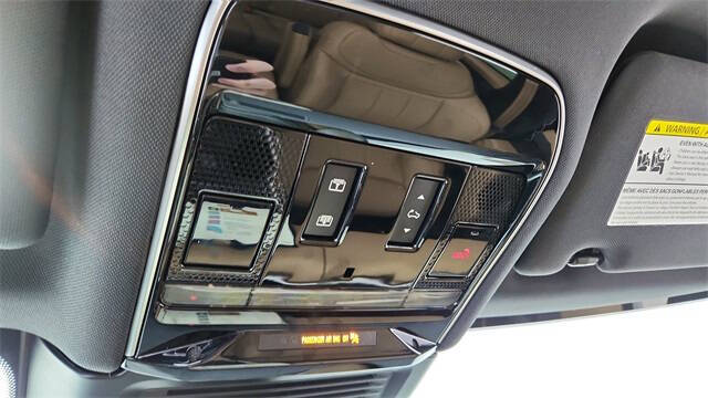 2024 Land Rover Range Rover Sport P360 SE