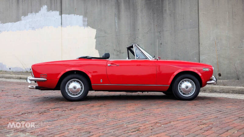 1973 FIAT 124 Spider