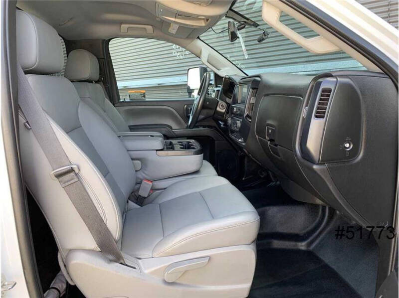 2022 Chevrolet Silverado 5500HD