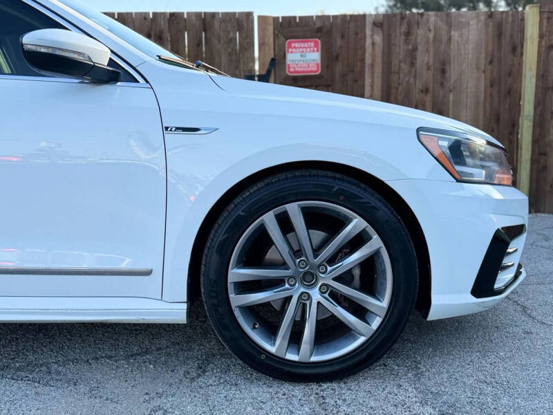 2017 Volkswagen Passat 1.8T R-Line