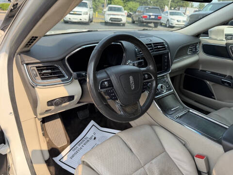 2017 Lincoln Continental Select