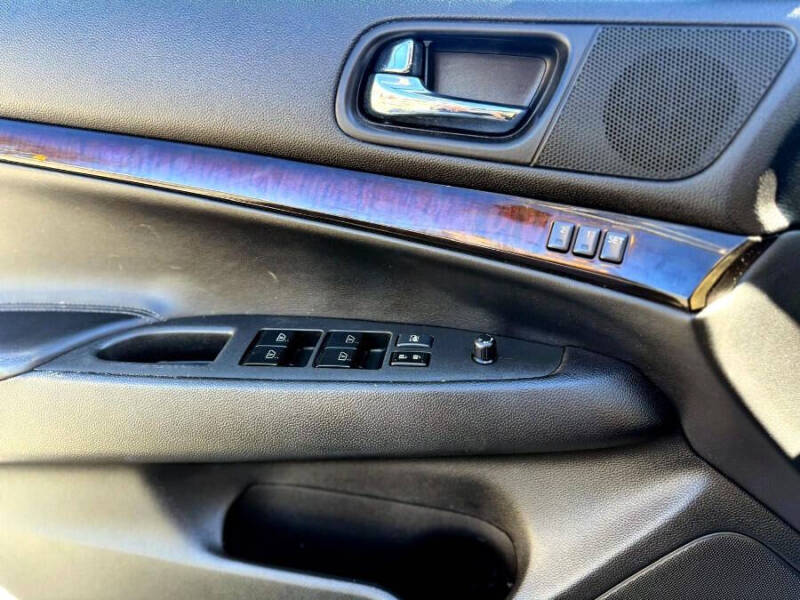 2013 Infiniti G37 Sedan x