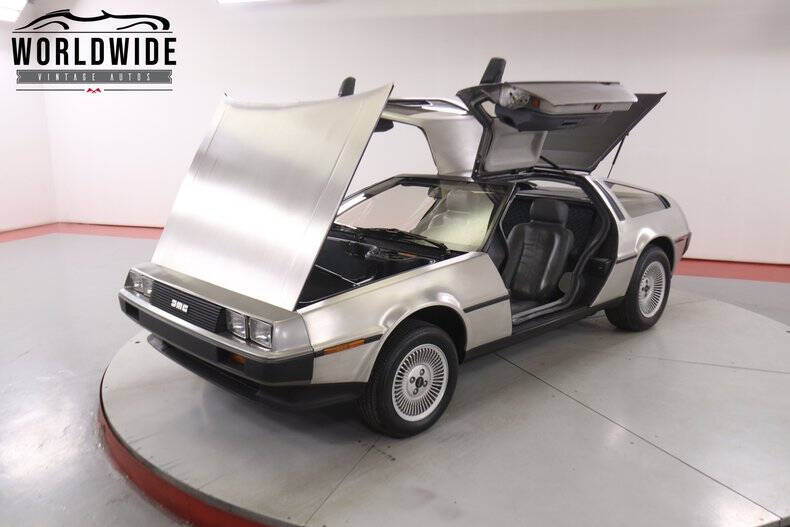 1981 DeLorean DMC-12