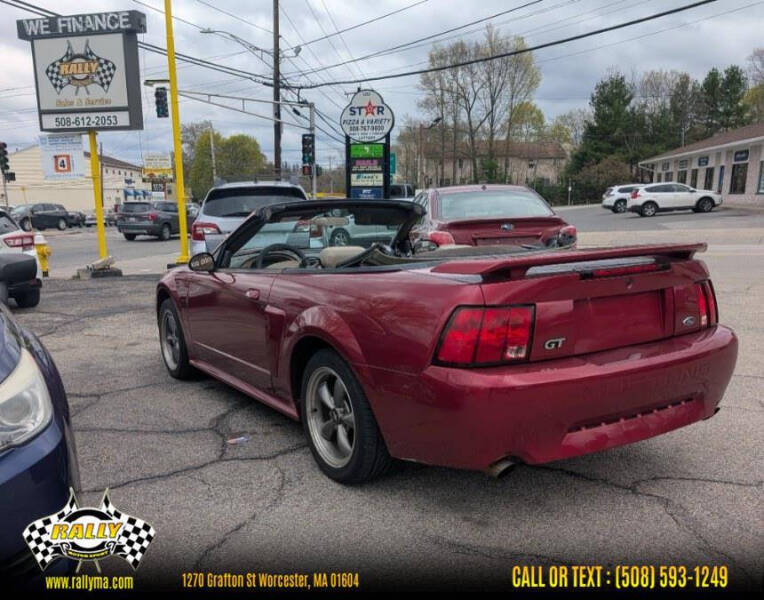 2003 Ford Mustang GT Deluxe