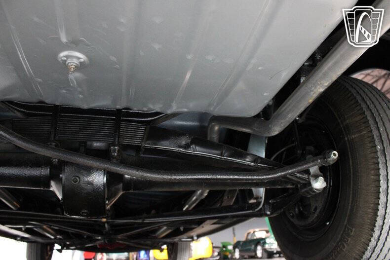 1947 Ford Super Deluxe