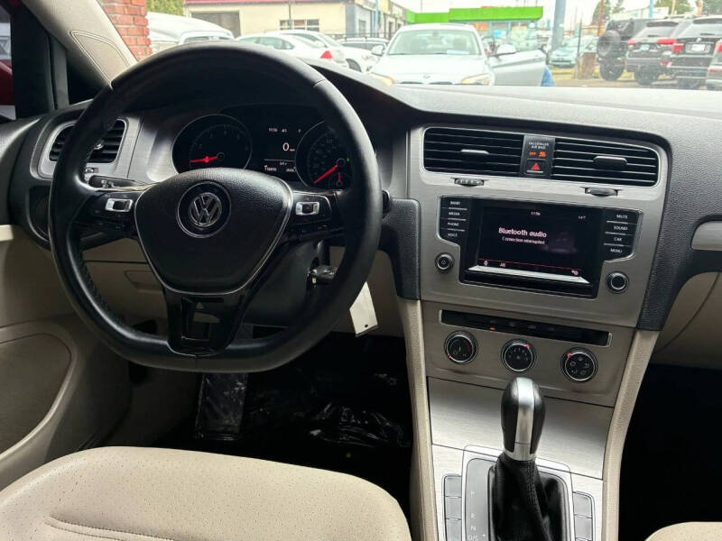 2015 Volkswagen Golf TSI S