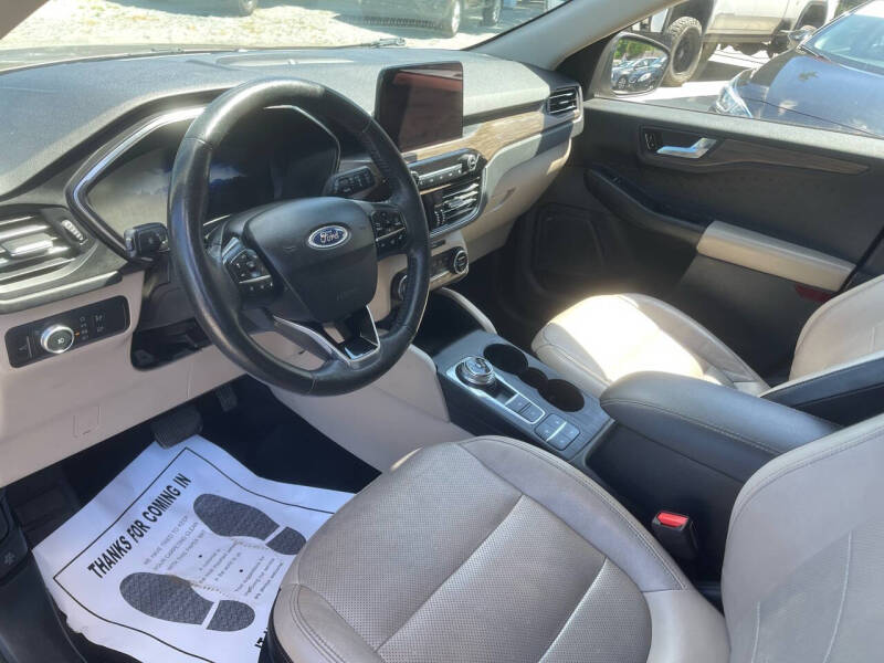 2020 Ford Escape Titanium