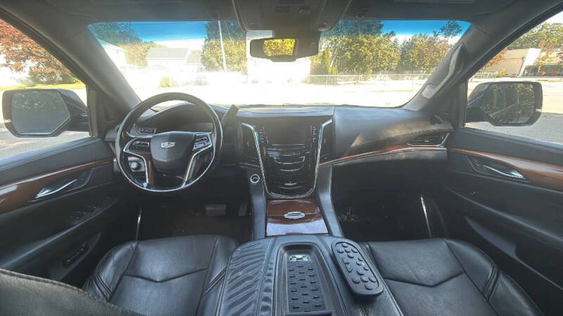 2015 Cadillac Escalade Luxury