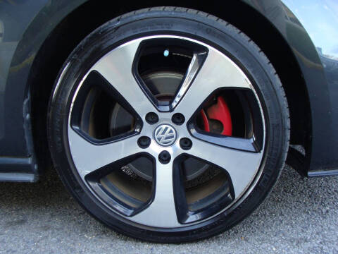 2017 Volkswagen Golf GTI S