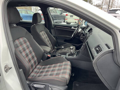 2015 Volkswagen Golf GTI S