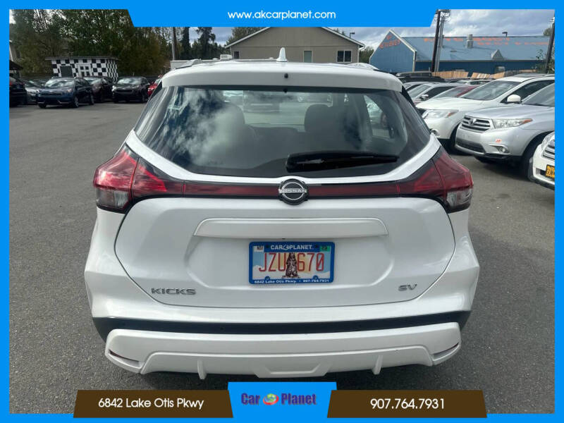 2022 Nissan Kicks SV