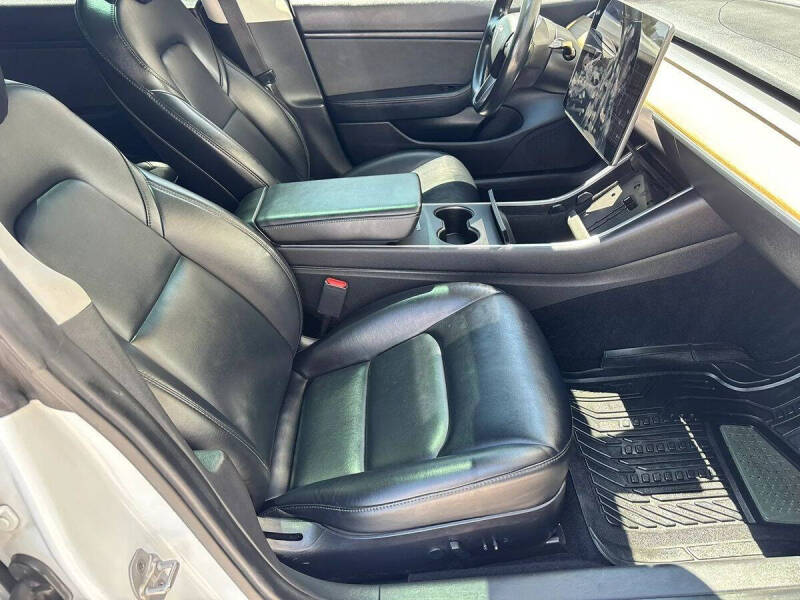 2019 Tesla Model 3 Standard Range Plus