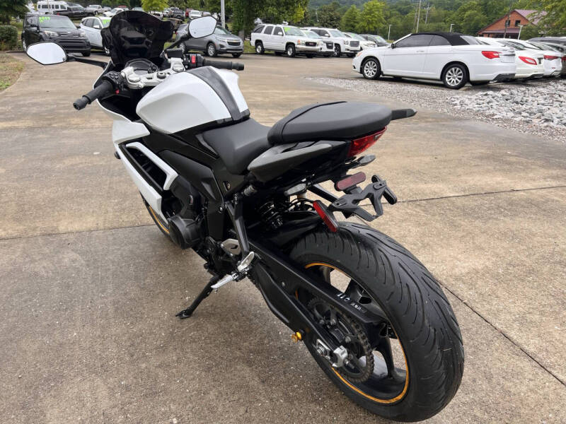 2025 Triumph Daytona 660