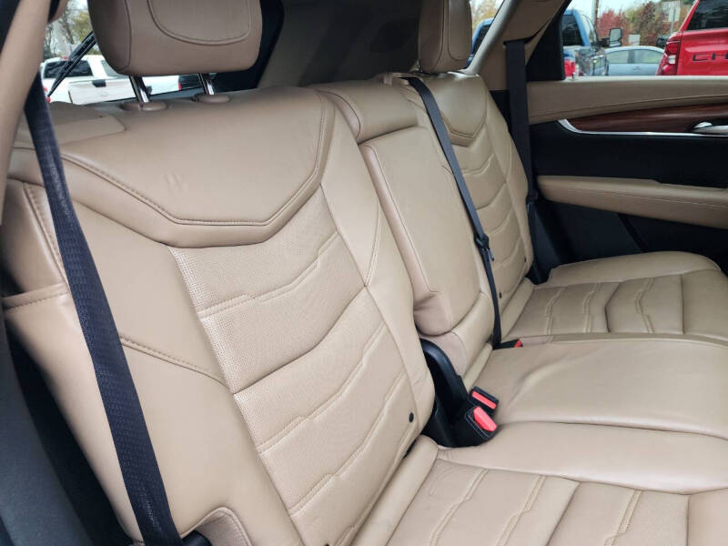 2017 Cadillac XT5 Platinum