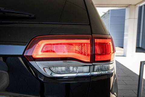 2020 Jeep Grand Cherokee Laredo E