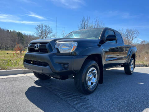 2013 Toyota Tacoma for sale at Lenoir Auto in Lenoir NC