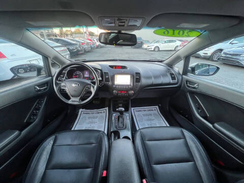 2016 Kia Forte5 LX