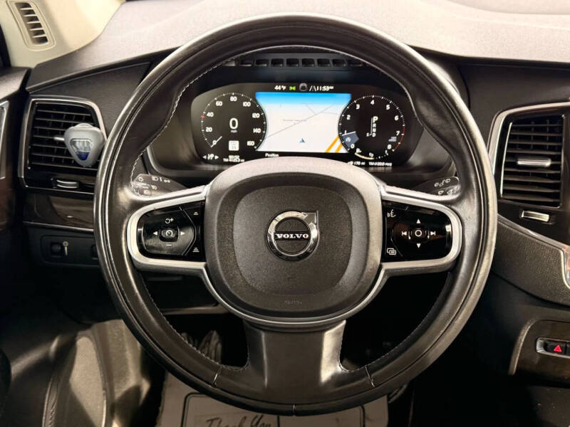 2018 Volvo XC90 T6 Momentum