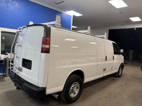 2017 Chevrolet Express 2500
