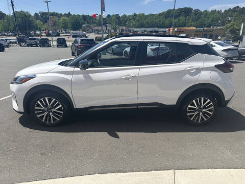 2024 Nissan Kicks SR