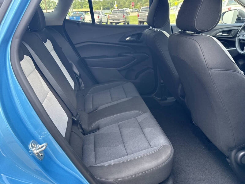 2025 Chevrolet Trax LS