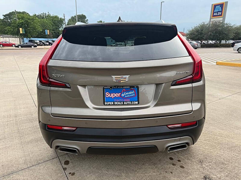 2020 Cadillac XT4 Premium Luxury