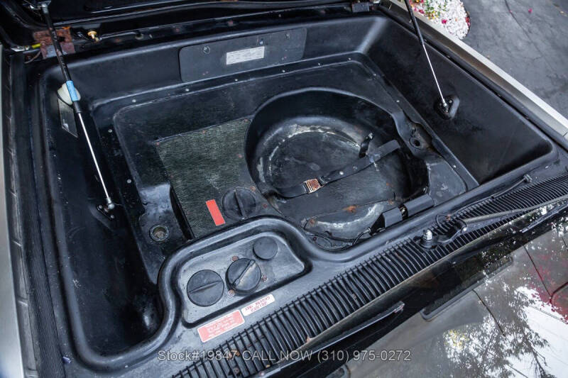 1982 DeLorean DMC-12