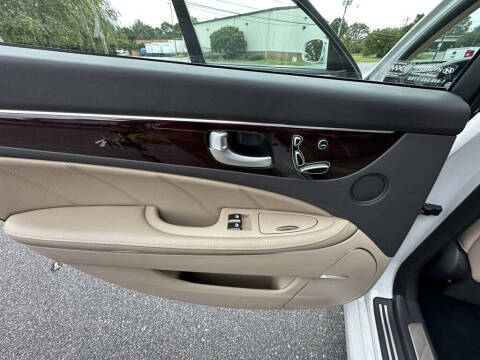 2012 Hyundai Equus Signature