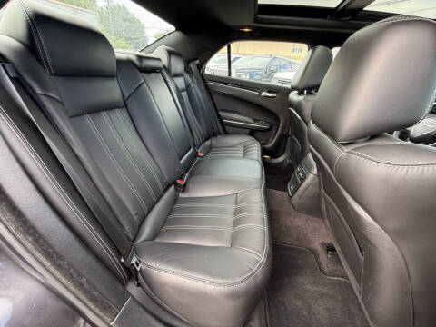 2018 Chrysler 300 S