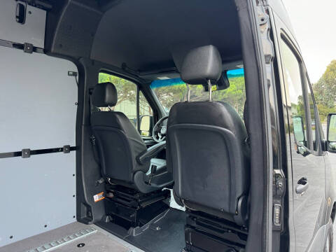 2023 Mercedes-Benz Sprinter 2500