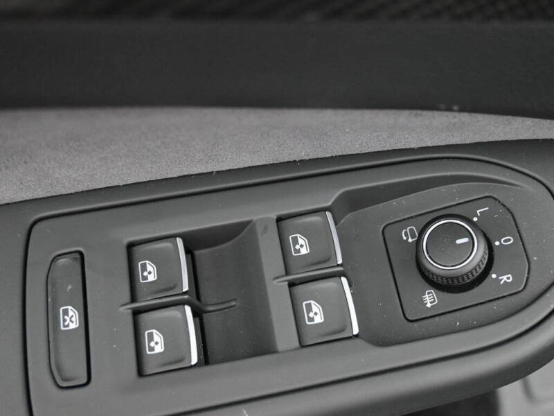 2025 Volkswagen Golf R Black Edition 4Motion