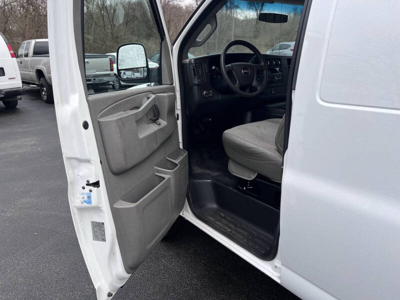 2017 GMC Savana 2500