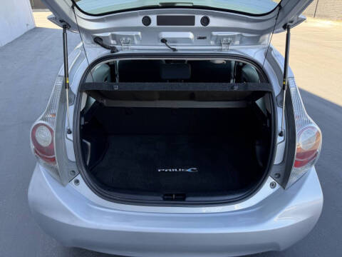 2014 Toyota Prius c Two