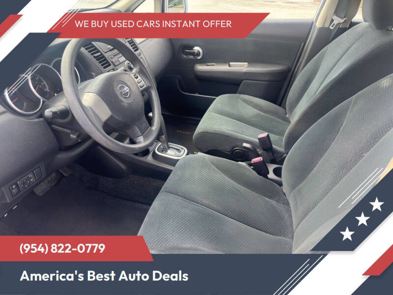 2011 Nissan Versa 1.8 S