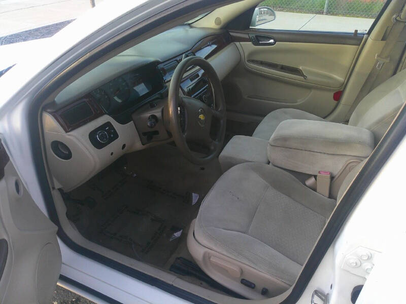 2006 Chevrolet Impala LS photo 10