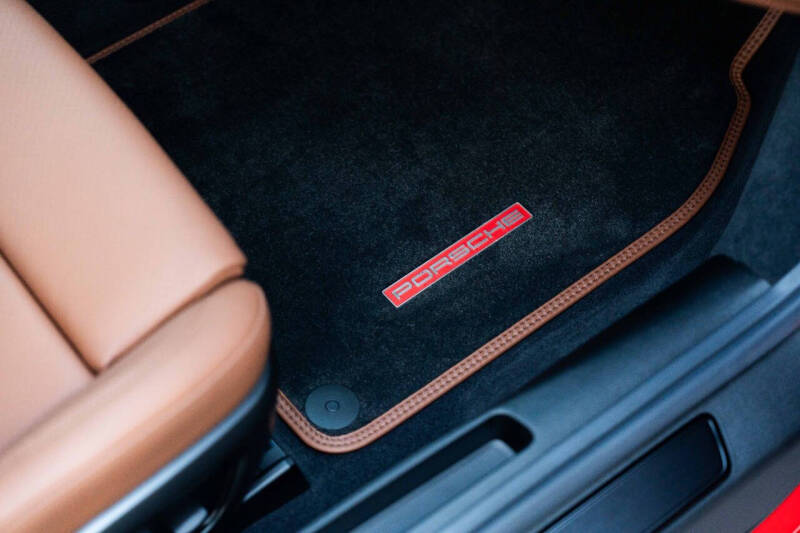 2024 Porsche 911 GT3 Touring