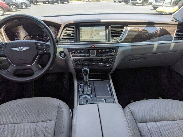 2017 Genesis G80 13