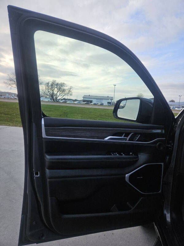 2022 Jeep Wagoneer Series II