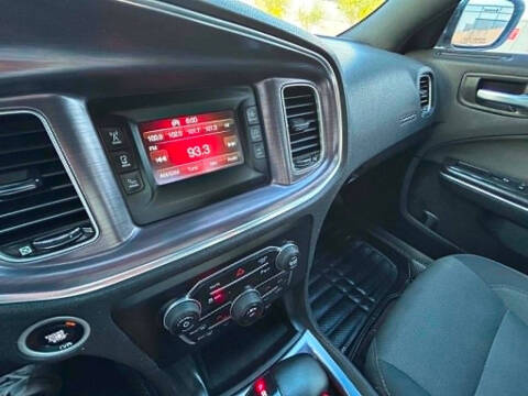 2017 Dodge Charger SE