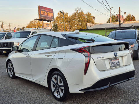 2016 Toyota Prius Four Touring