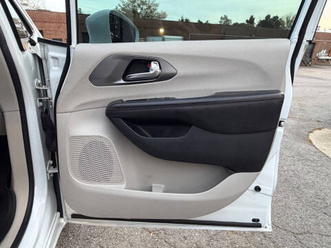 2020 Chrysler Pacifica Touring L