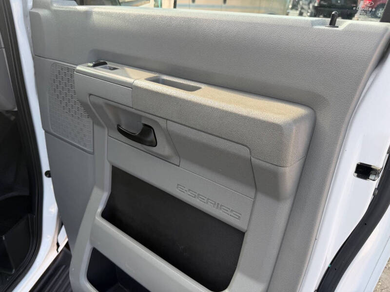 2013 Ford E-Series E-350 SD XL