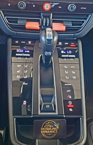 2023 Porsche Macan