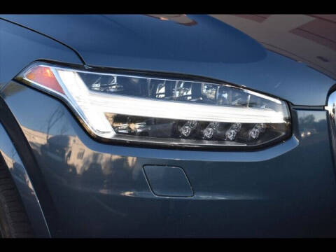 2018 Volvo XC90 T6 Momentum