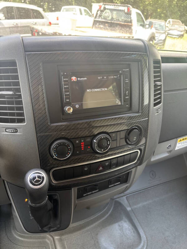 2015 Winnebago ERA BM170X