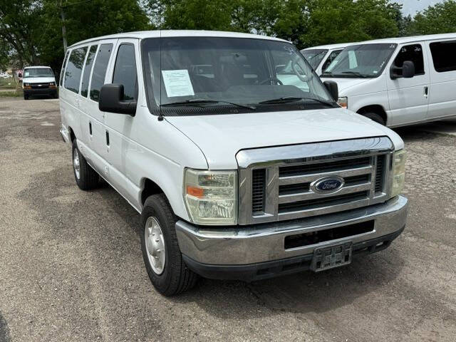 2009 Ford E-Series E-350 SD XLT